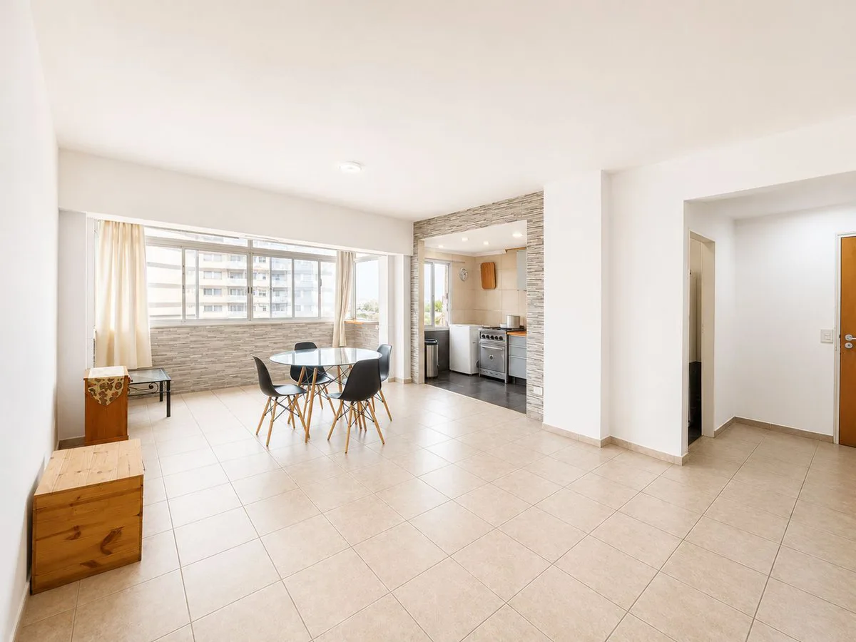 VENTA DEPARTAMENTO 5 AMB BARRIO SARMIENTO COCHERA foto 3