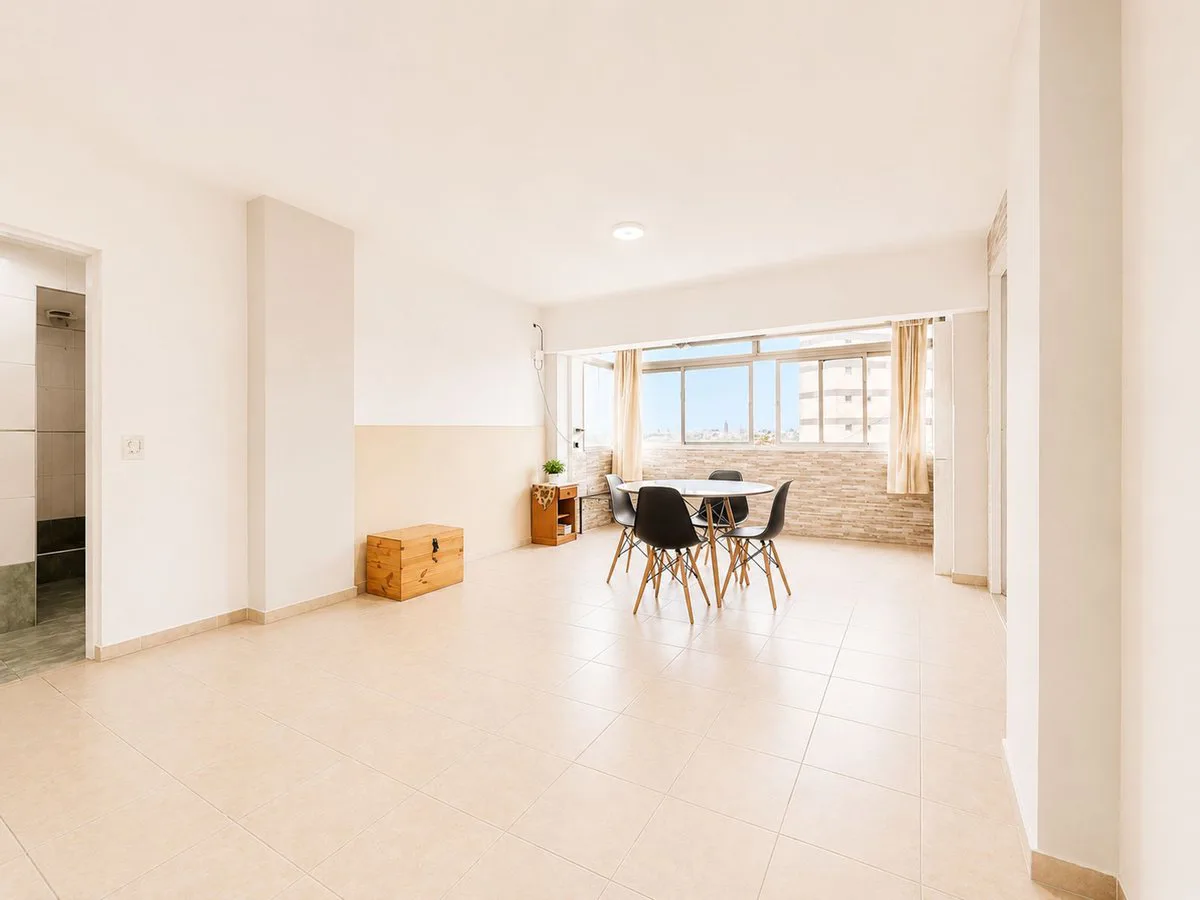 VENTA DEPARTAMENTO 5 AMB BARRIO SARMIENTO COCHERA foto 4