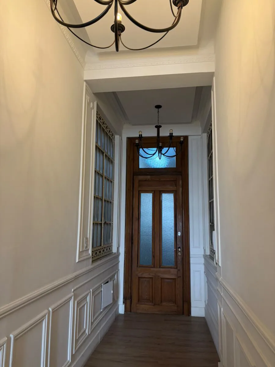 Bright Renovated 3-Bedroom Half-Floor Apartment, 2 Bathrooms, San Nicolás – photo 11 of 16