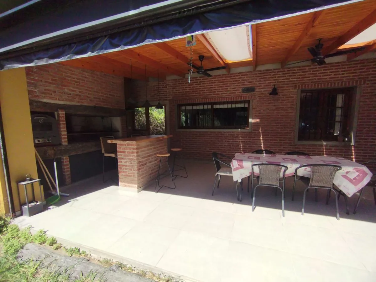 CASA 3 DORMITORIOS VENTA EL RODEO PARQUE Y PILETA foto 2