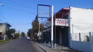 LOCAL CON ENTREPISO A METROS DE RUTA 197 foto 4