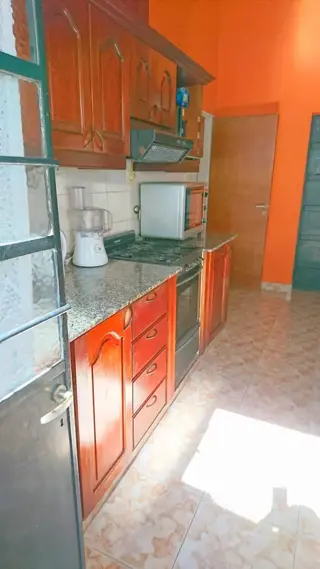Hermoso Chalet de 6 + Amb con Depto de 3 Amb en El Fondo. con Coch Para 2 Autos foto 4