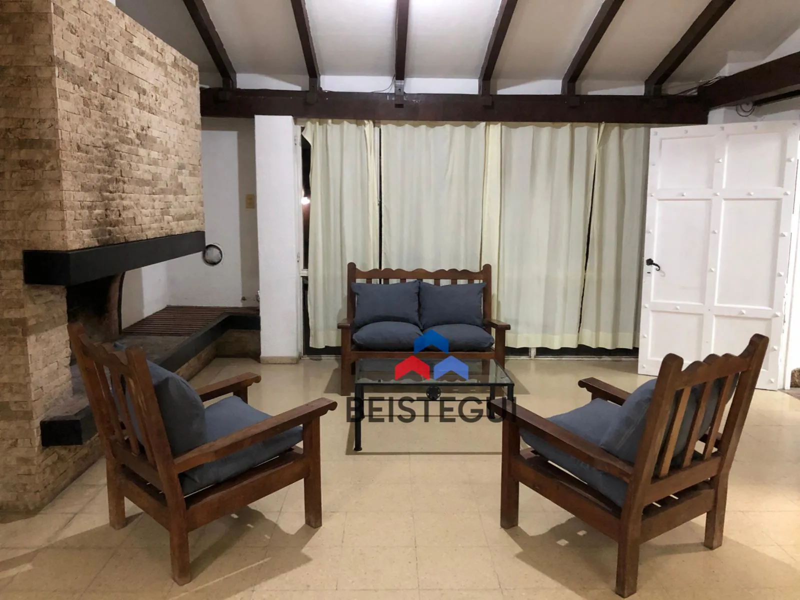 5-bedroom house in Villa Parque Siquiman – photo 20 of 22