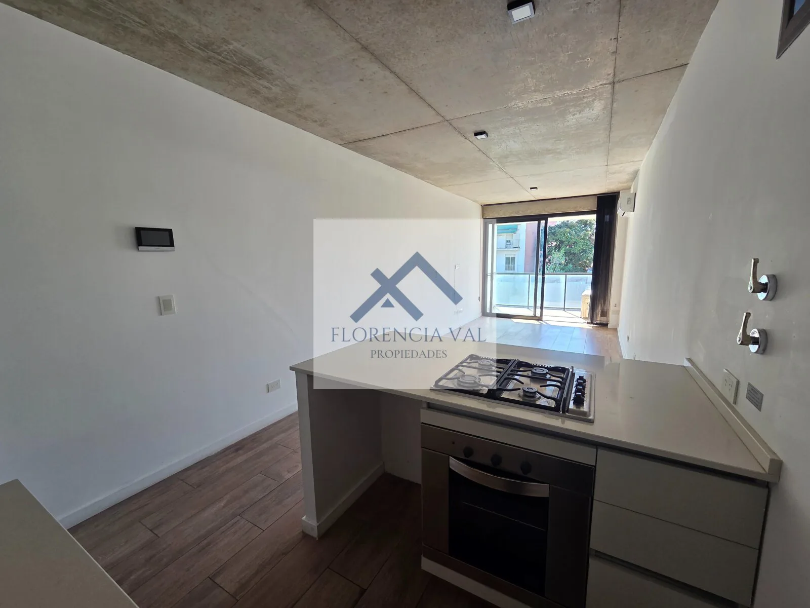 Alquiler Machain 3573 foto 4