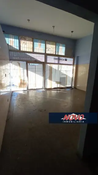 LOCAL COMERCIAL MUY BUENA UBICACION foto 3