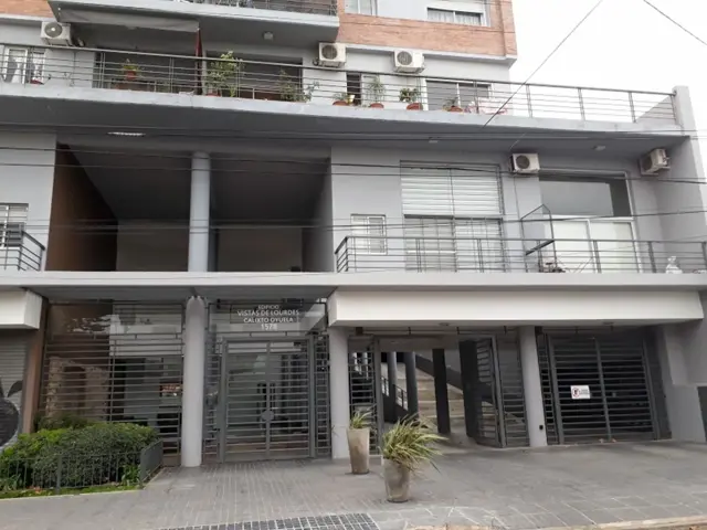 COCHERA EN EDIFICIO VISTA DE LOURDES