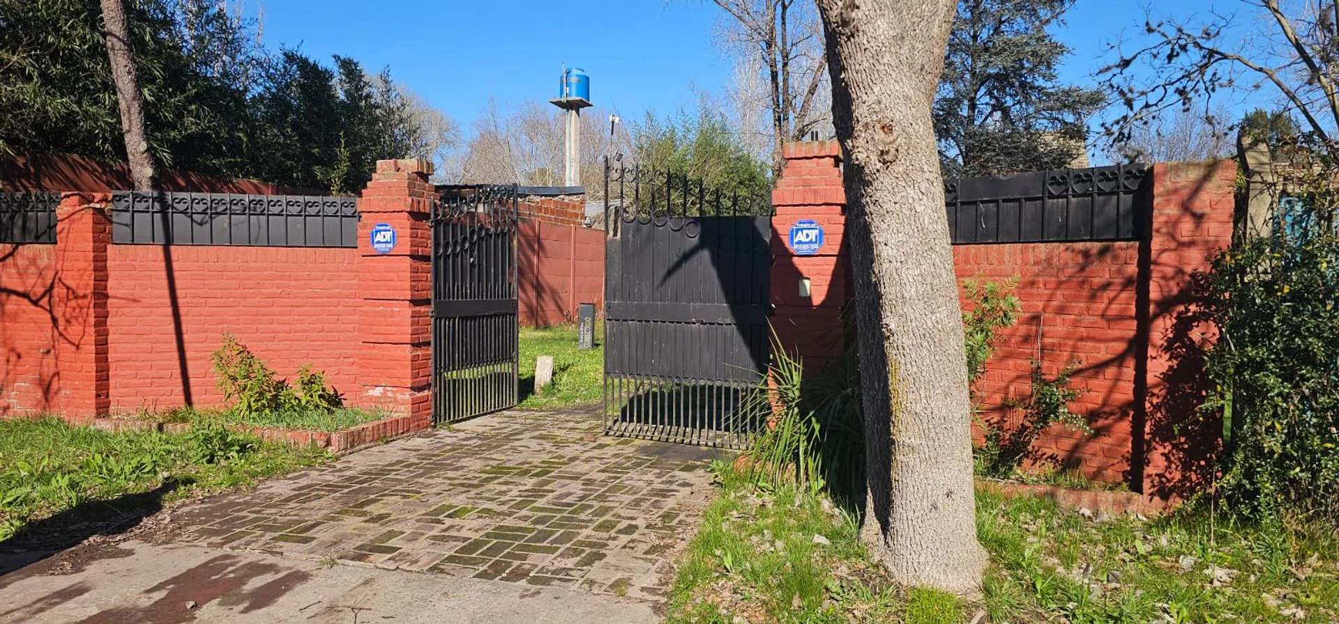 Venta Quinta con Pileta en La Reja Sur foto 5