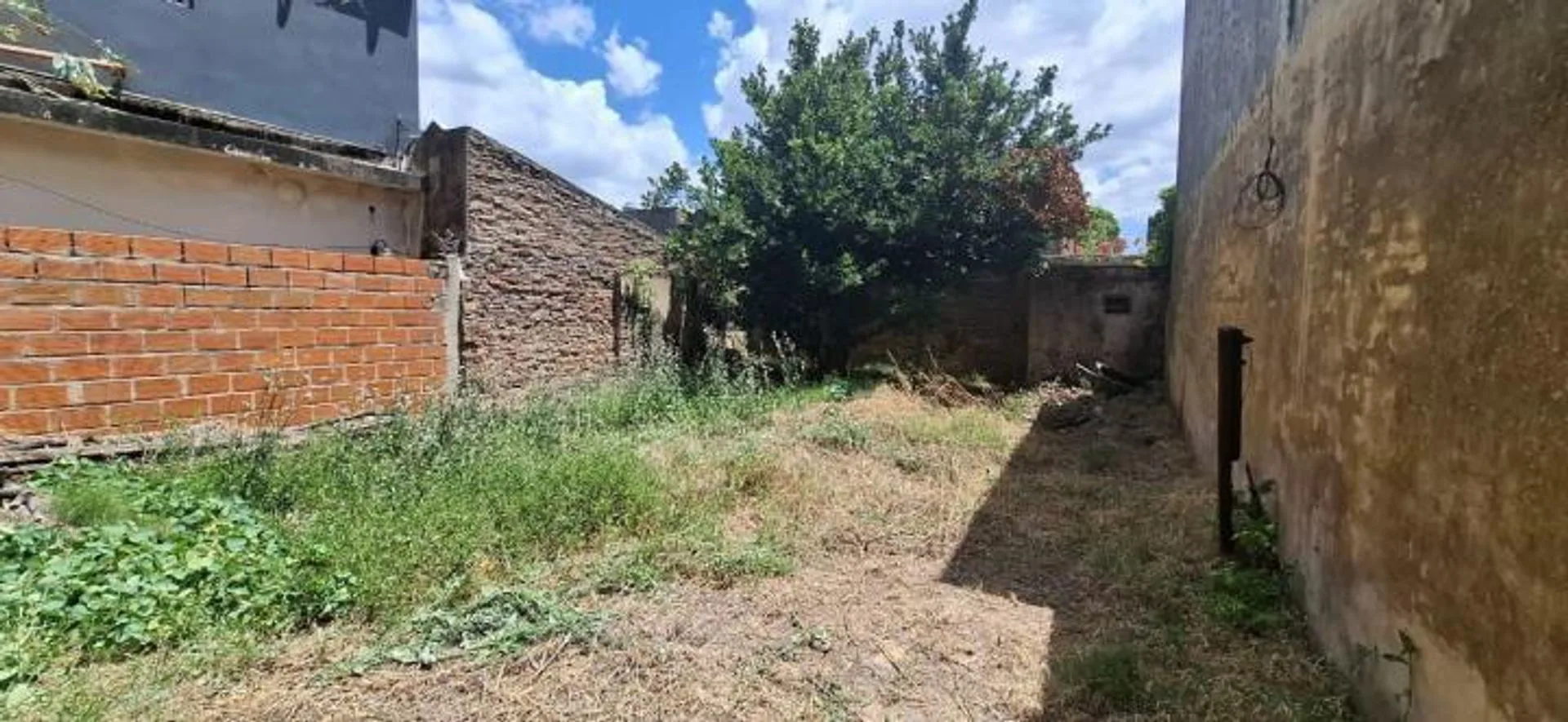 Venta de Lote 150 mts Barrio Sarmiento foto 2