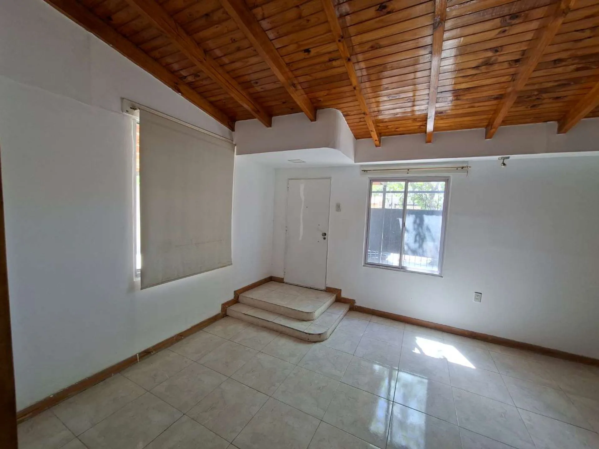 CASA DE 3 HABITACIONES. B° VILLA ELISA, POCITO foto 3