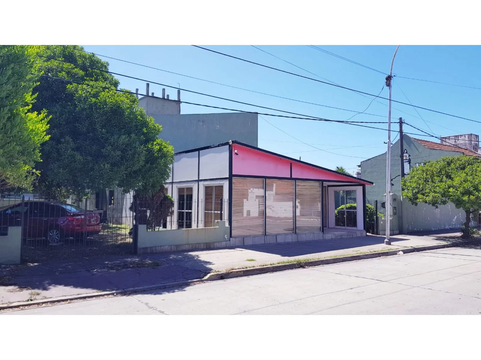 Hotel Necochea a Refaccionar 300 metros del Mar