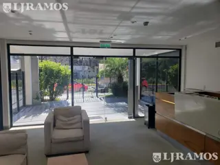 Edificio Comercial de 1.000 m2 en venta en San Isidro foto 3