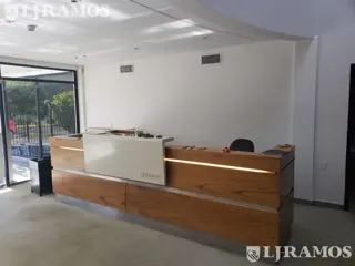 Edificio Comercial de 1.000 m2 en venta en San Isidro foto 4