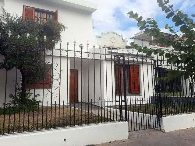 VENTA CASA 4DORM. PARQUE SAN FRANCISCO- CORDOBA