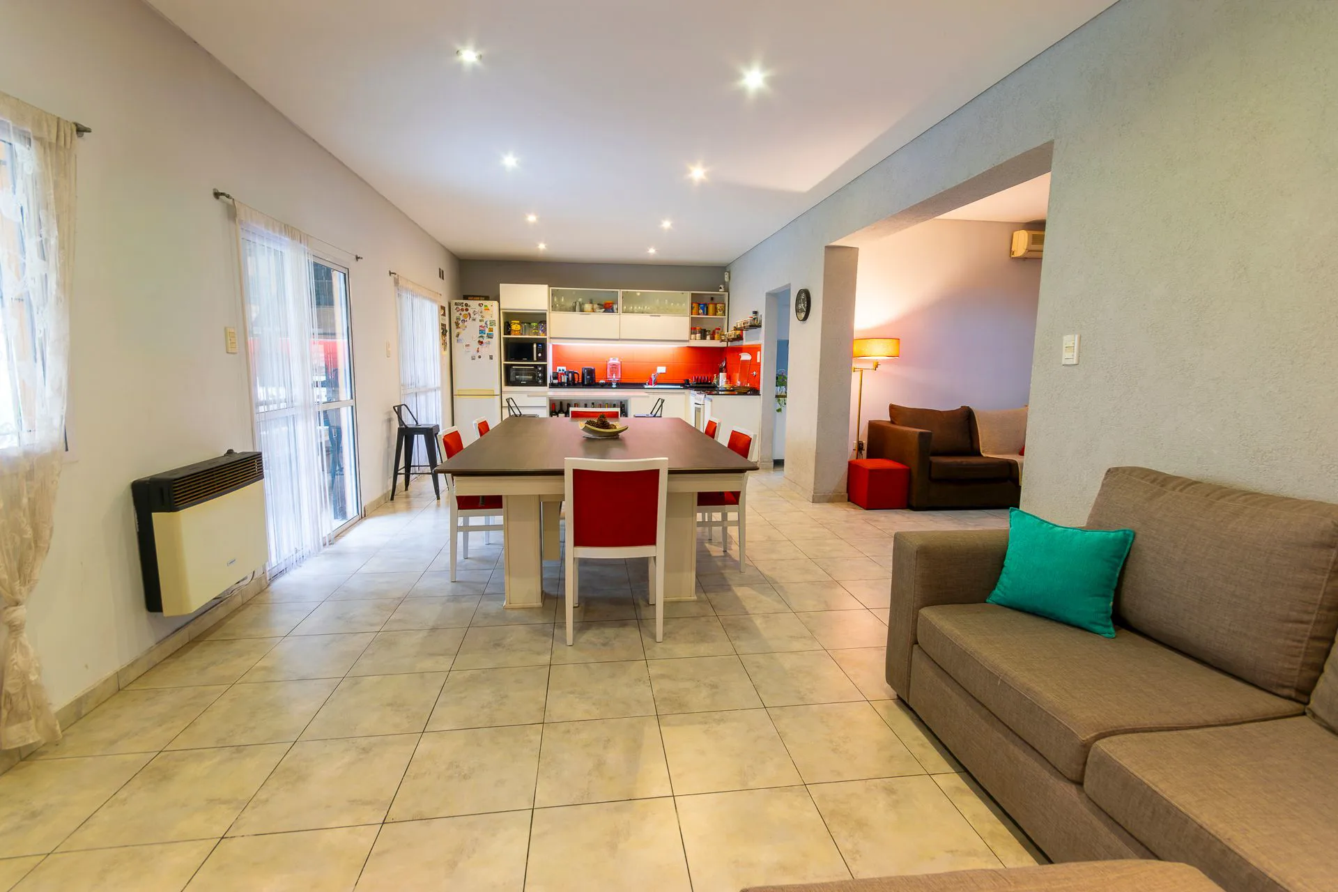 VENTA CASA CON PARQUE Y PILETA | APTA CRÉDITO foto 4