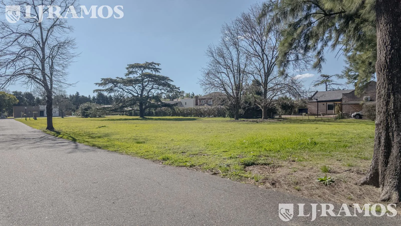 VENTA. Terreno desde 700 m2. Altura Km 54 Ramal Pilar. Paseo Champagnat. foto 3
