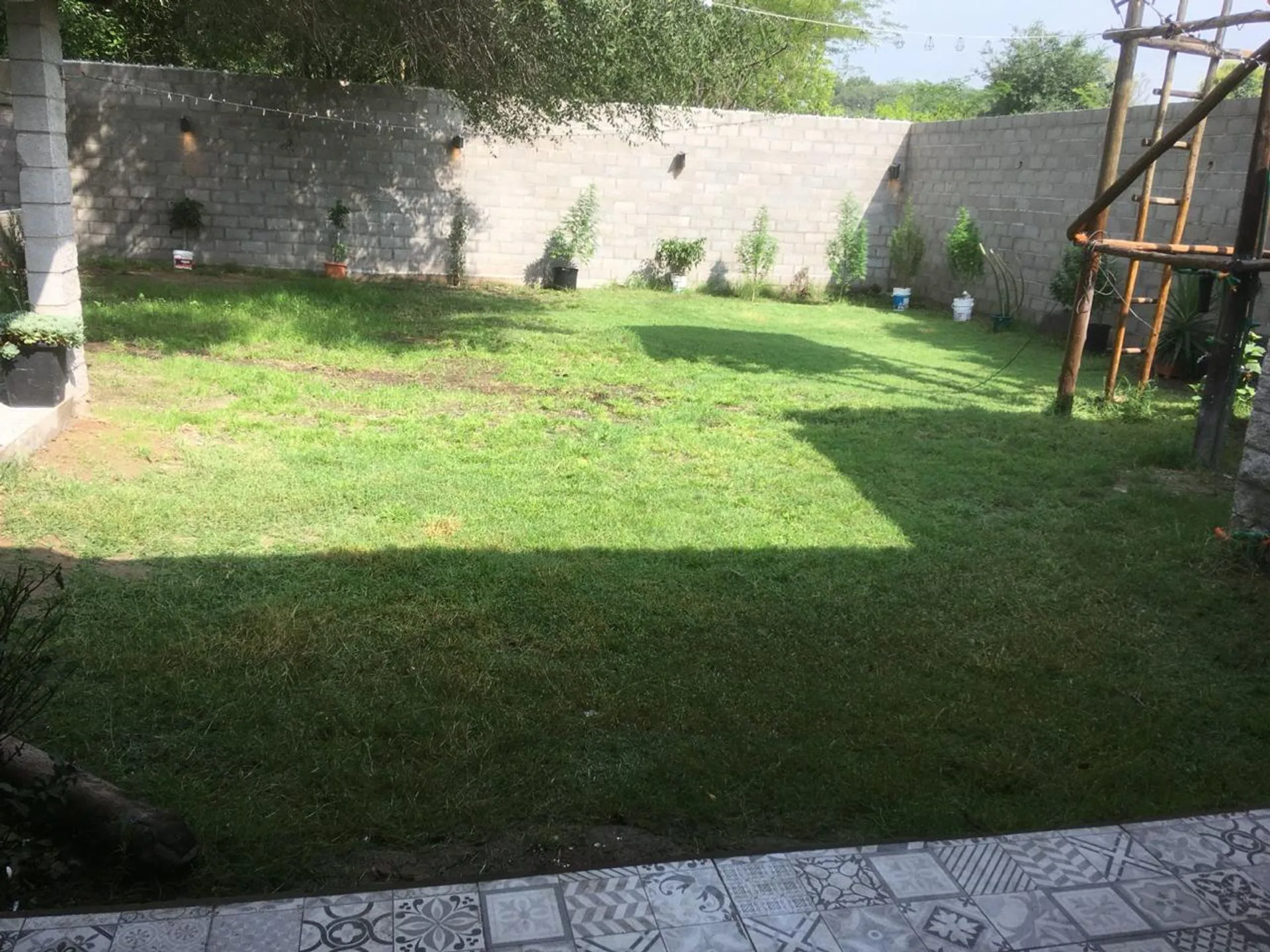 VENTA CASA MODERNA 3/4 AMB + 2 COCHERAS + PILETA foto 2
