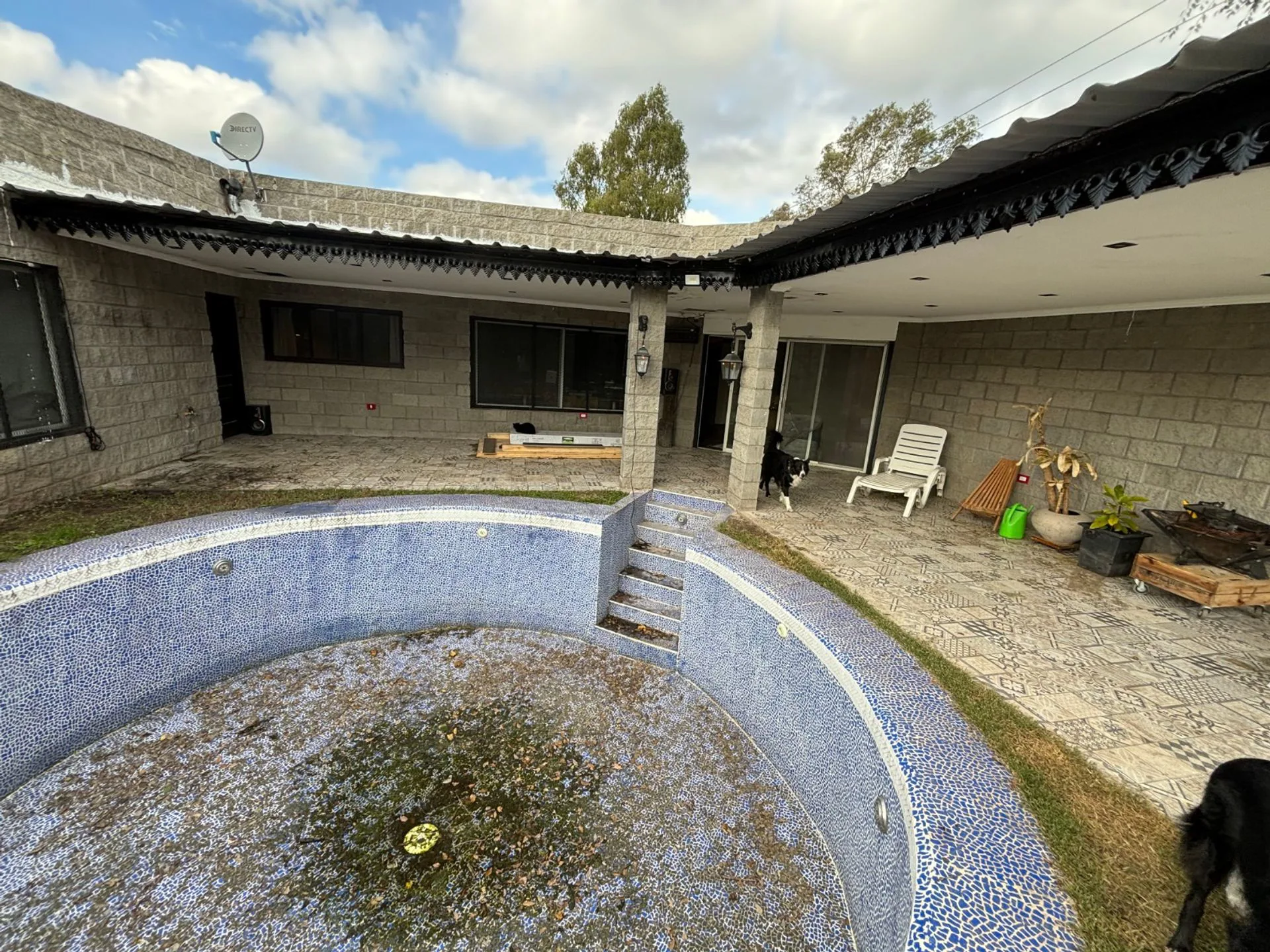 VENTA CASA MODERNA 3/4 AMB + 2 COCHERAS + PILETA foto 5