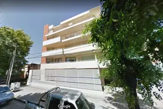 Excelente Piso céntrico con dos cocheras!! foto 1