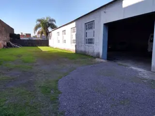 Excelente galpón en venta foto 1