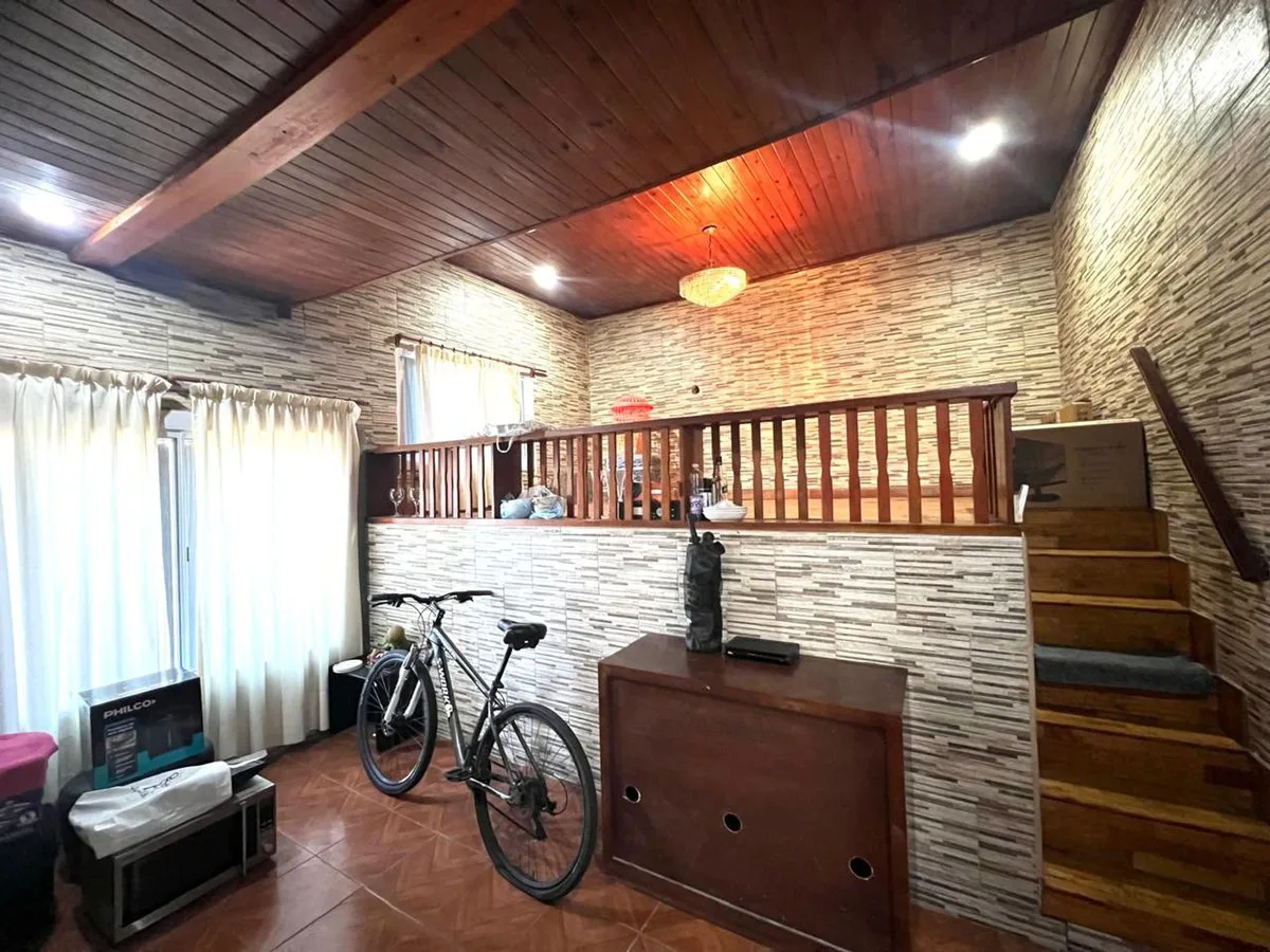 VENTA CASA  6 AMBIENTES  CON COCHERA FLORES CABA foto 5