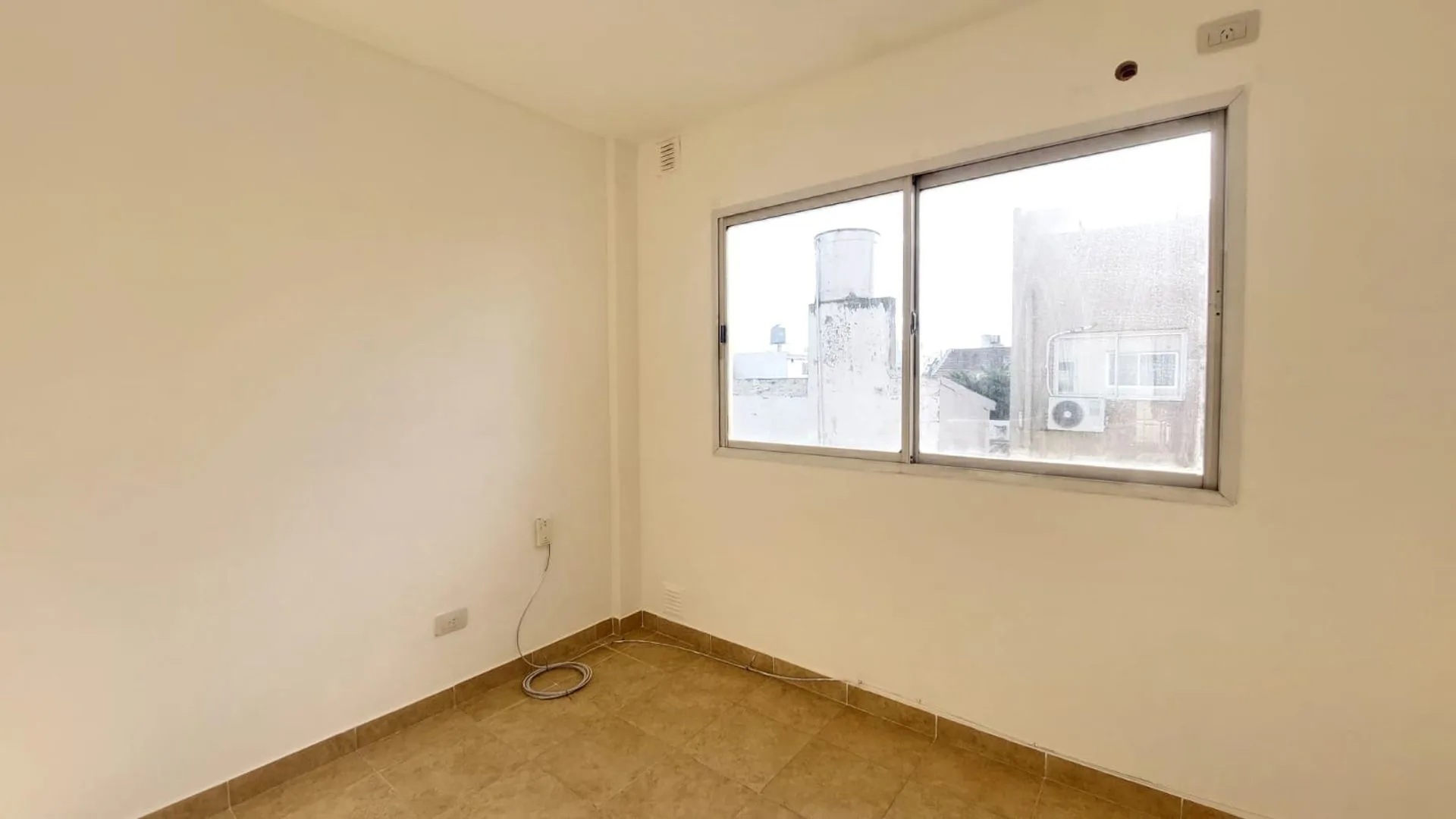 VENTA 2 AMBIENTES C/ BALCON Y TERRAZA RAMOS MEJÍA foto 5
