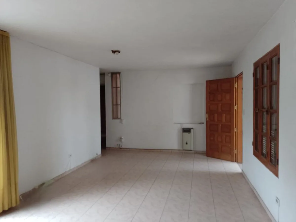 CASA EN VENTA  BARRIO UJEMVI -LAS HERAS foto 3