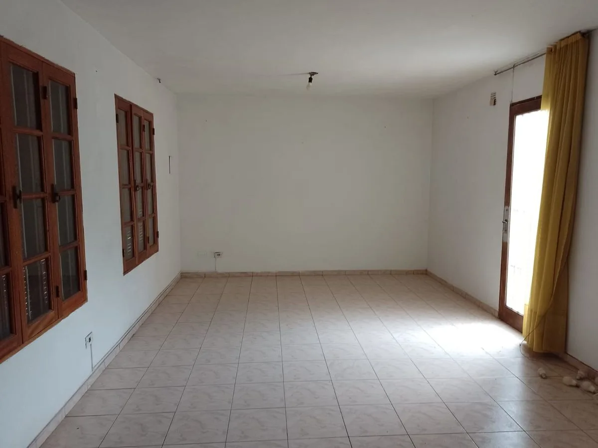 CASA EN VENTA  BARRIO UJEMVI -LAS HERAS foto 4