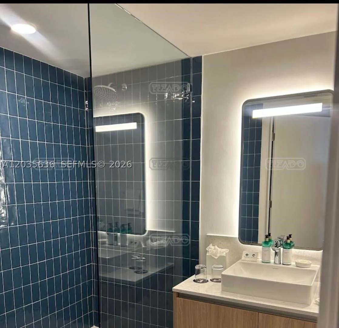 601 NE 1st Ave #1720 600 foto 2