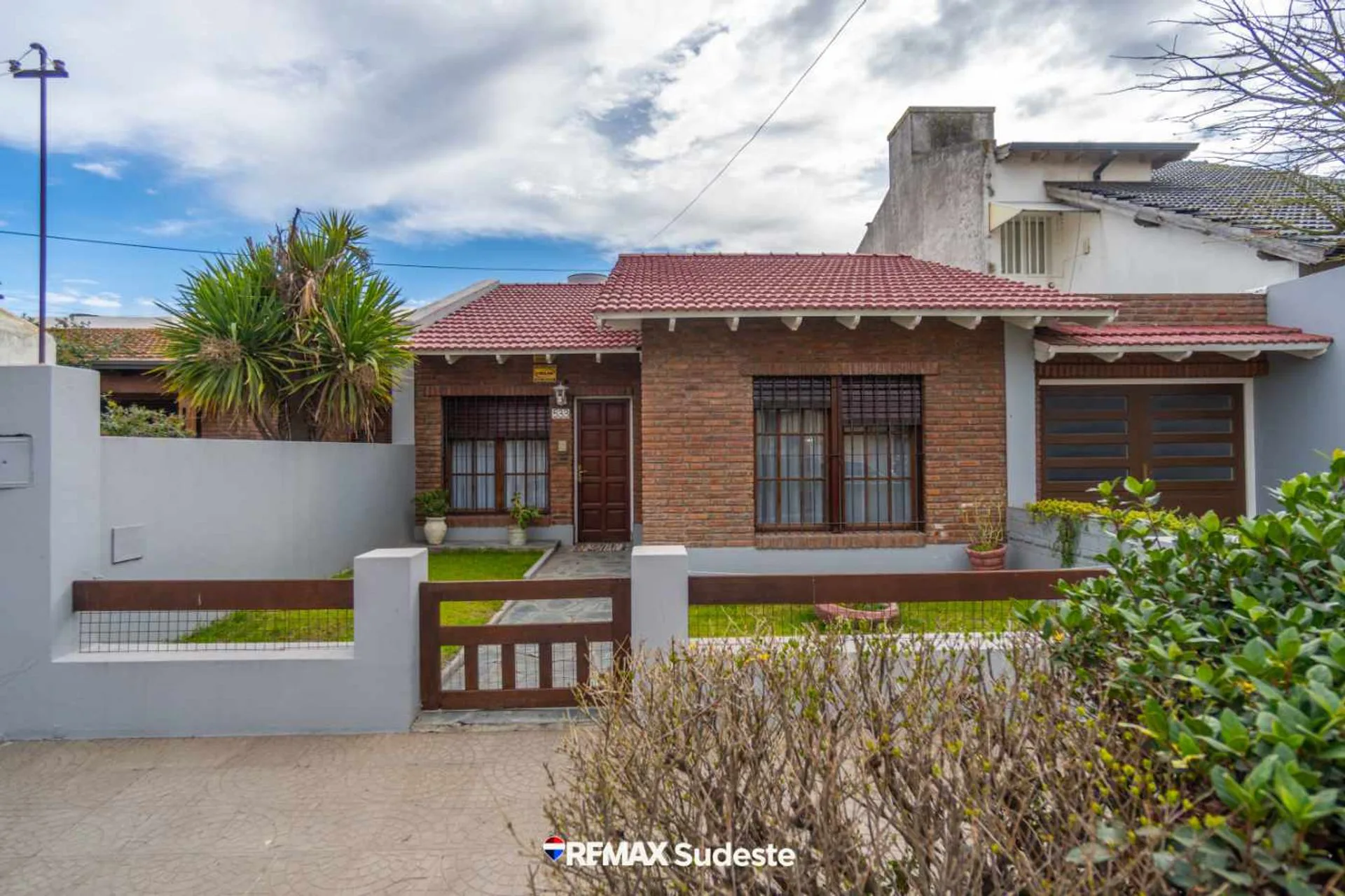 VENTA CASA 3 DORMITORIOS Y PILETA BARRIO PACIFICO foto 3