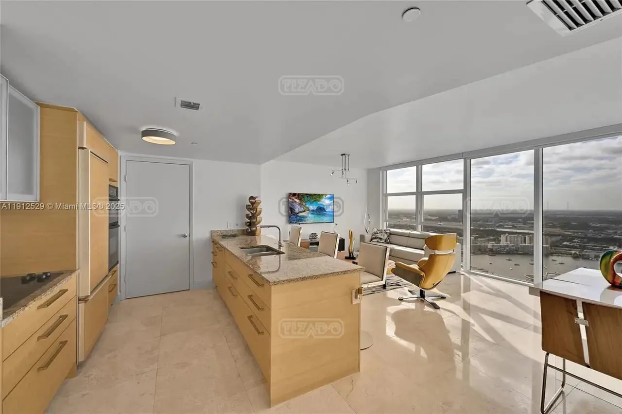1830 S Ocean Dr 1800 foto 2