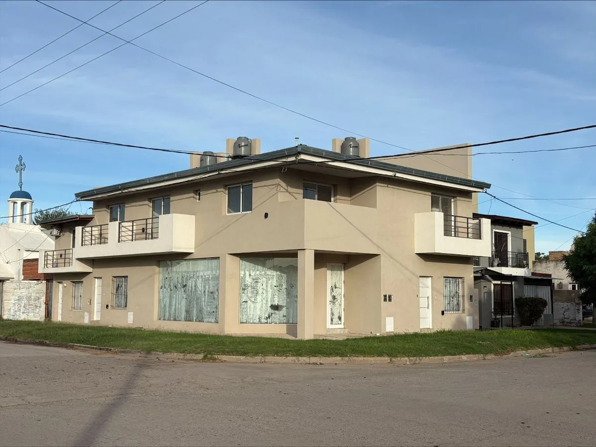 LOCAL COMERCIAL A ESTRENAR EN ESQUINA