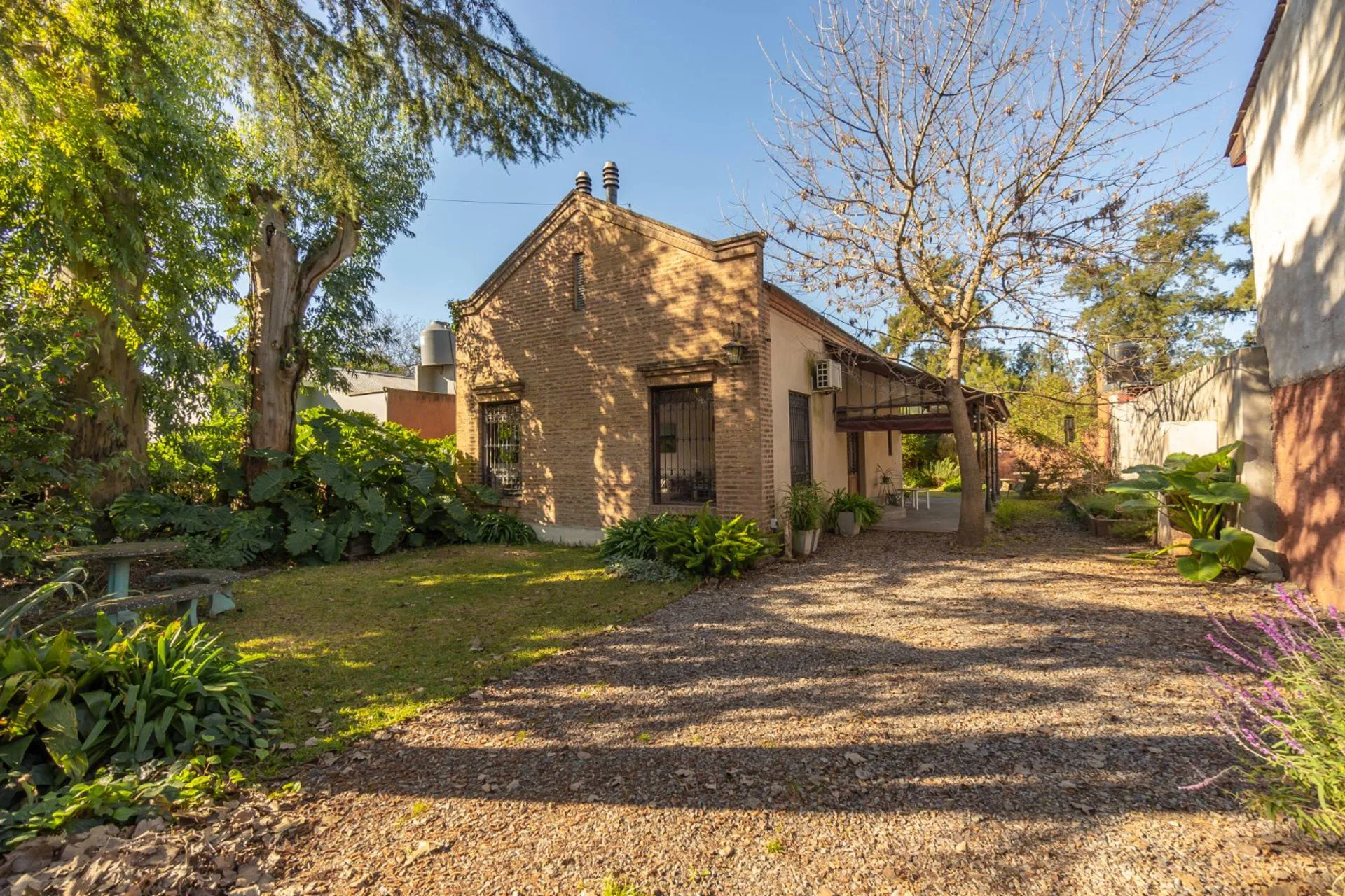CASA EN VENTA EN BURZACO APTO CREDITO foto 3