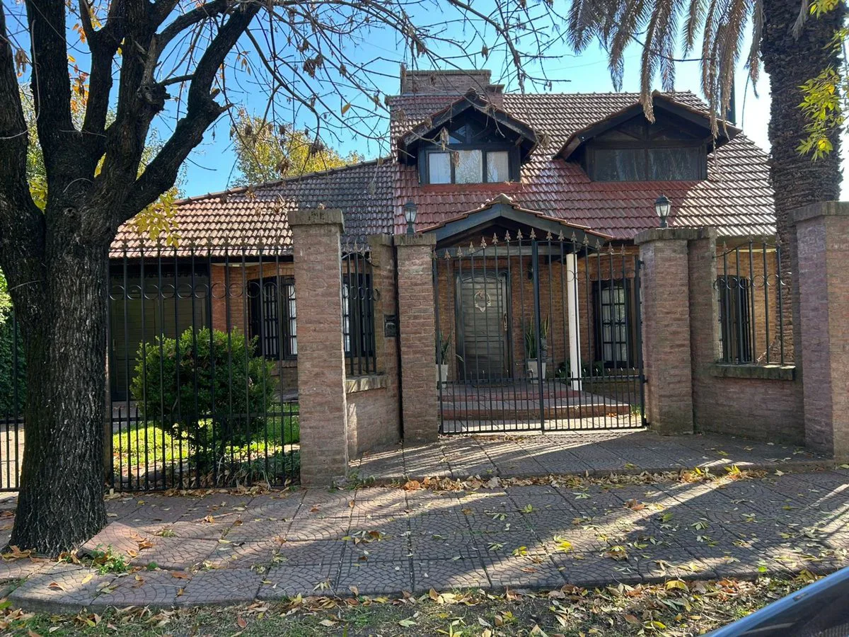 Casa 4 amb VENTA en Ituzaingó C/parque y pileta foto 2