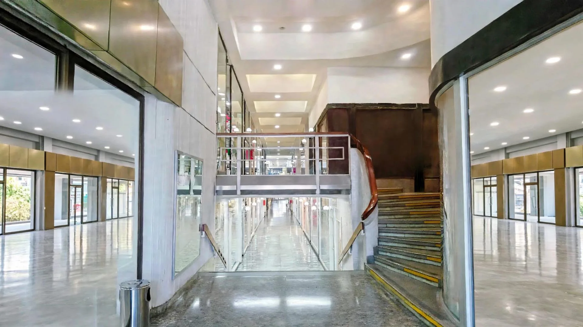 GALERIA  COMERCIAL BELGRANO foto 3