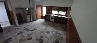PROPIEDAD EN DOS PLANTA / OPORTUNIDAD / BERNAL / QUILMES (valor publicado a modo figurativo NO INFORMATIVO CONSULTE) foto 2