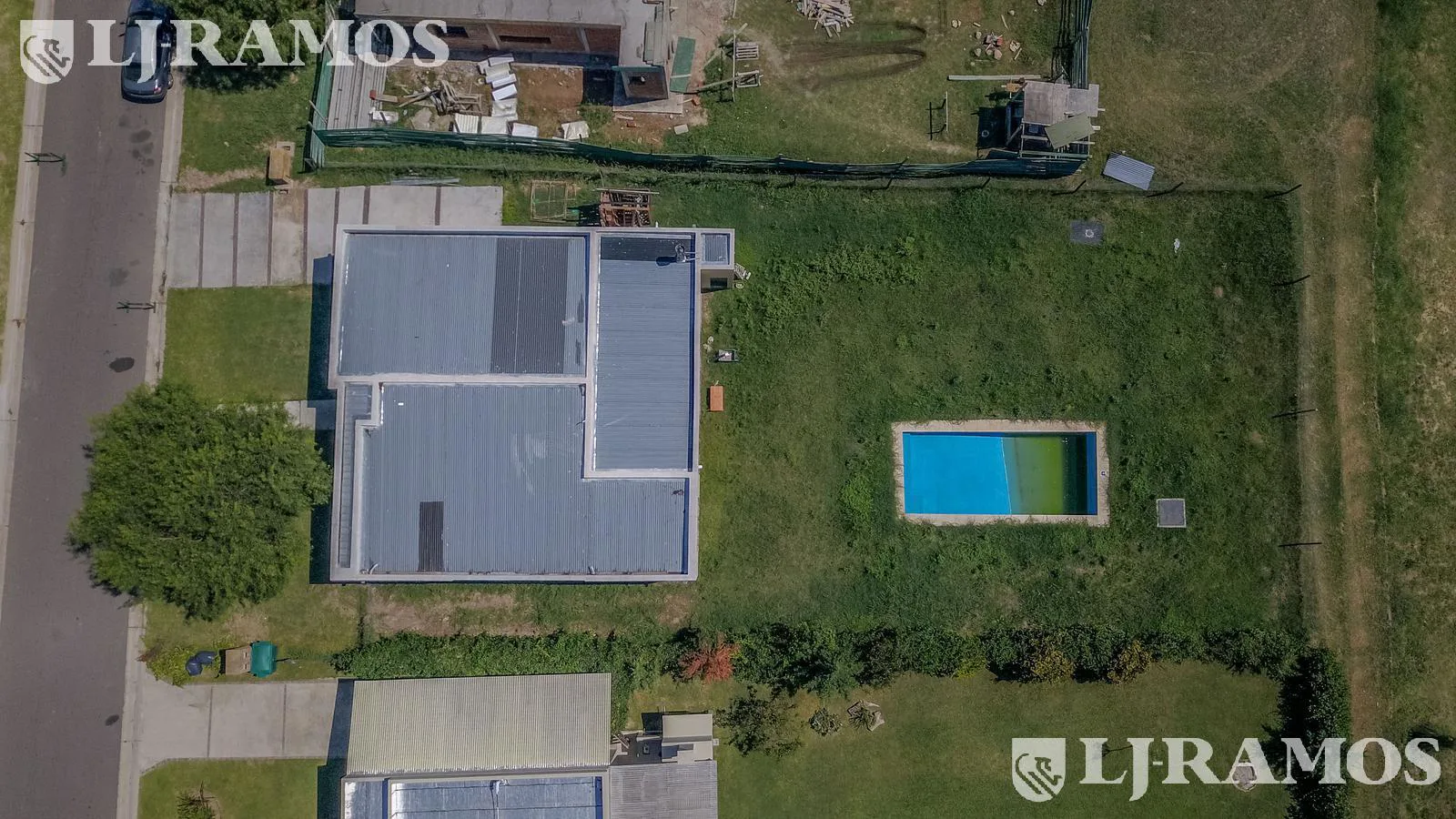 Casa en A1 San Sebastián con fondo al Pulmón Verde VENTA CON RENTA  NO APTO CRÉDITO NO TOMA LOTE  MB foto 2