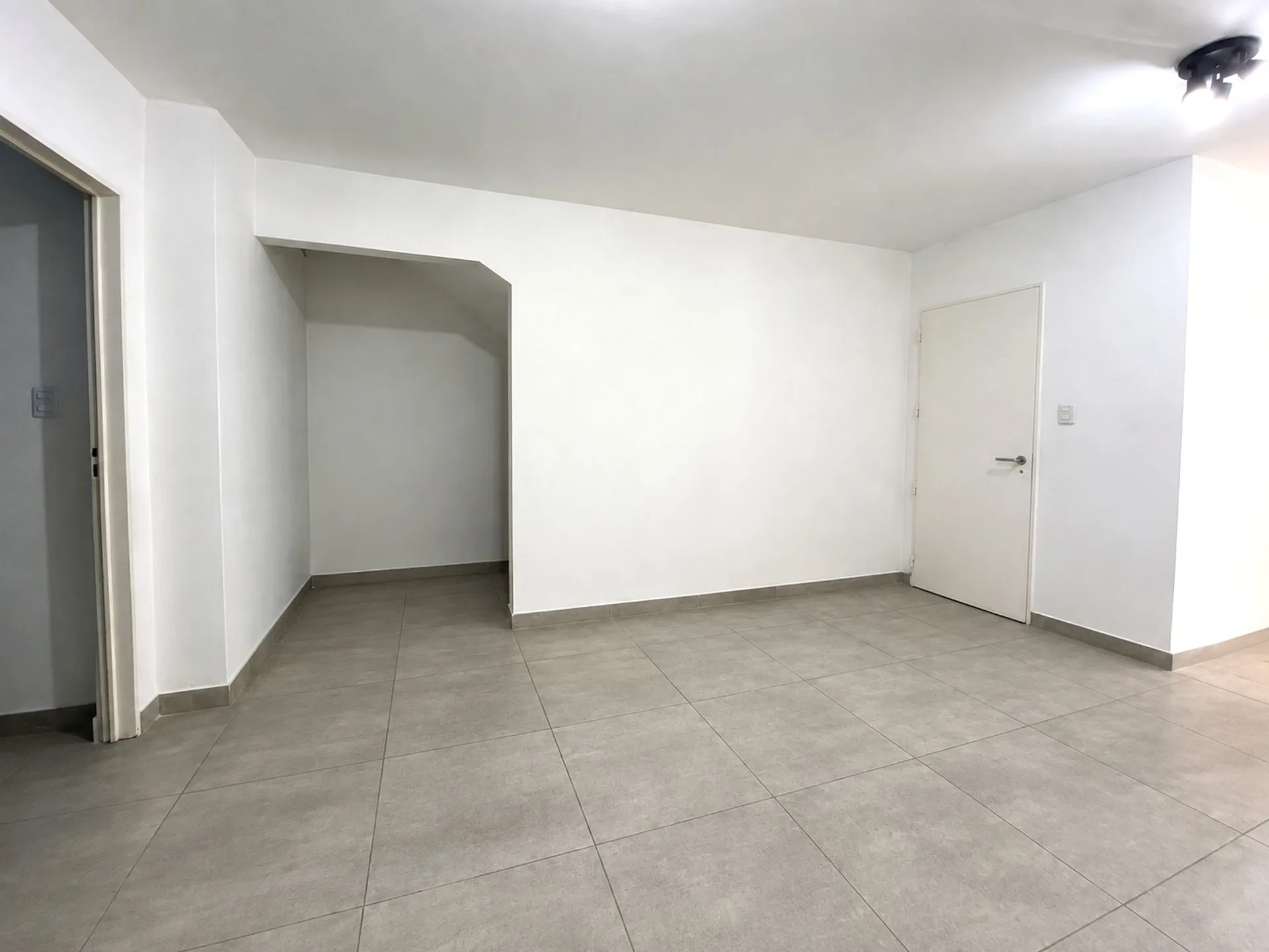 Venta Depto 2 amb Villa Ballester coch y jardin foto 2