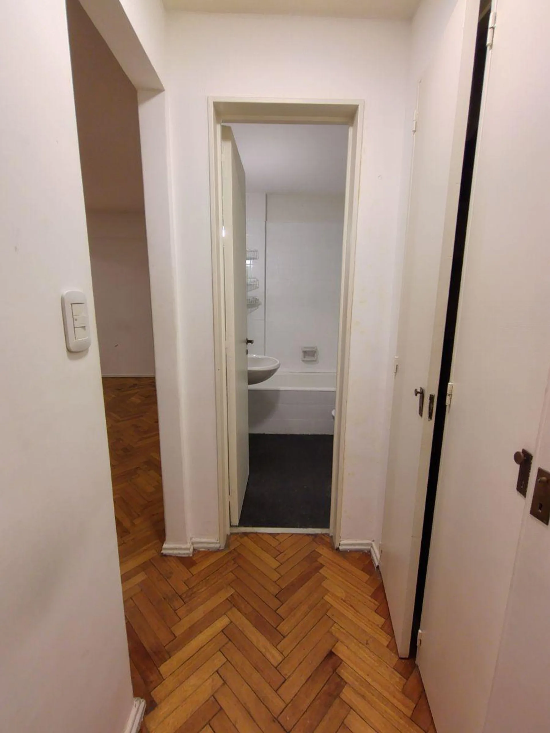 VENTA DEPARTAMENTO 2 AMBIENTES C/COCHERA- RECOLETA foto 4