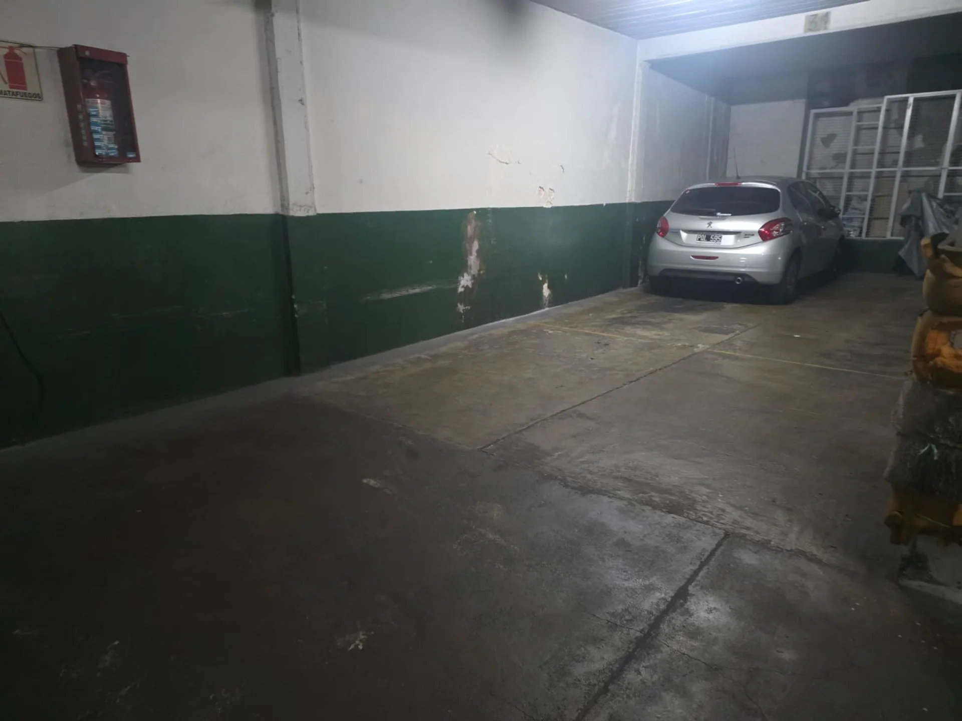 COCHERA   VENTA ZONA ONCE en Edificio Escrituradas foto 5