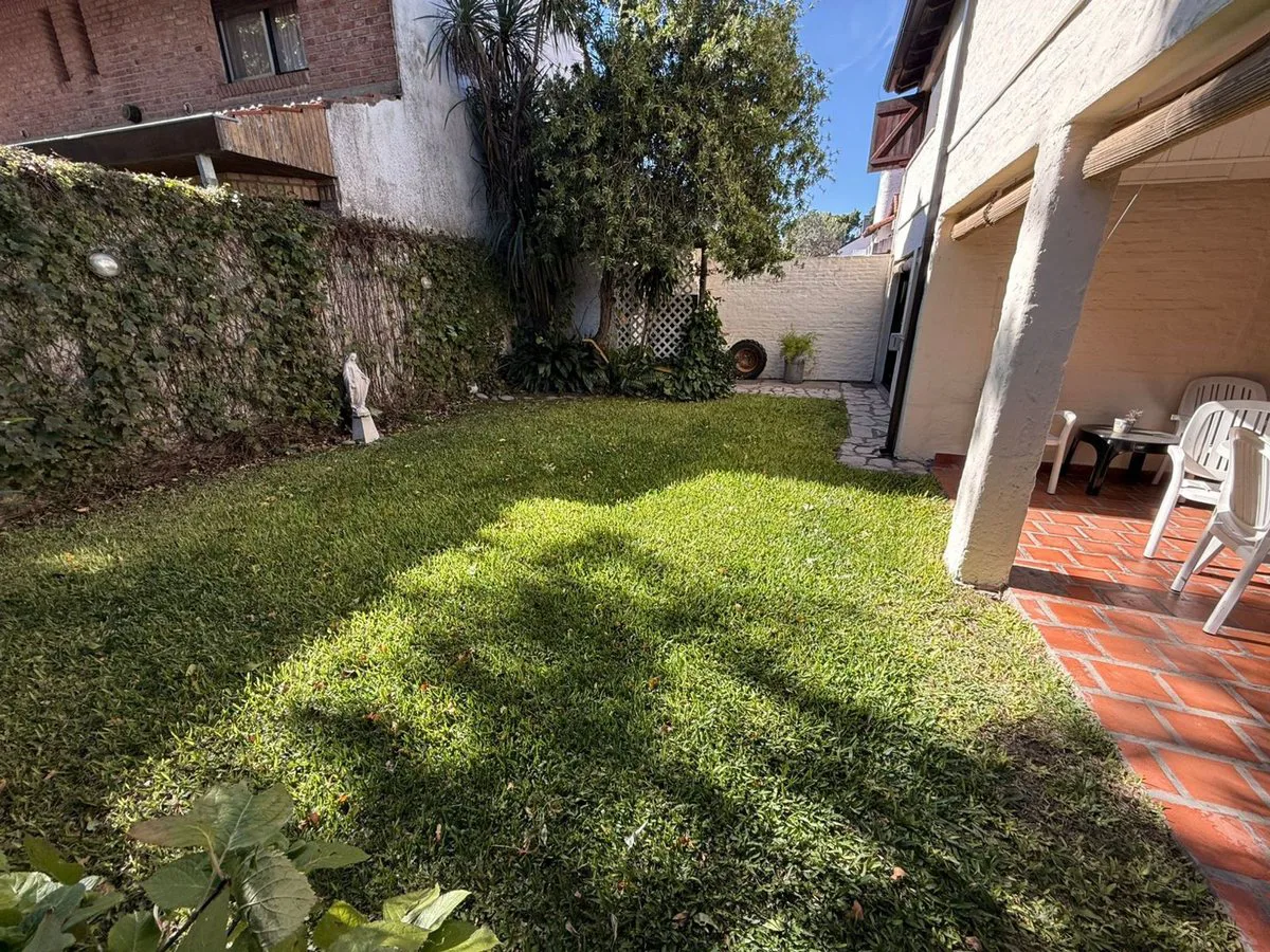 VENTA CASA PH , JARDIN , 4 AMB, MARTINEZ foto 4