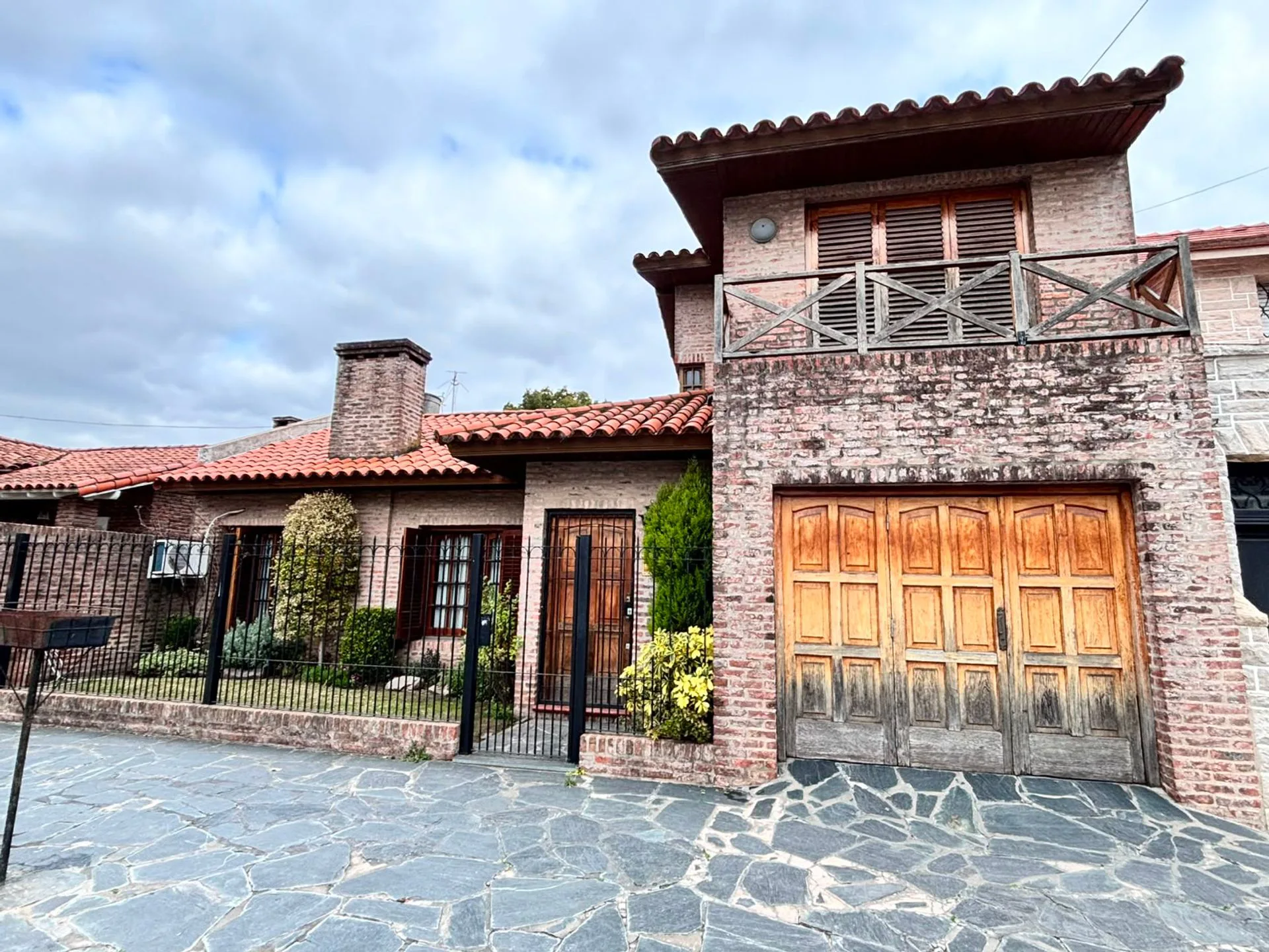 CASA EN VENTA TEMPERLEY - APTO CREDITO foto 4