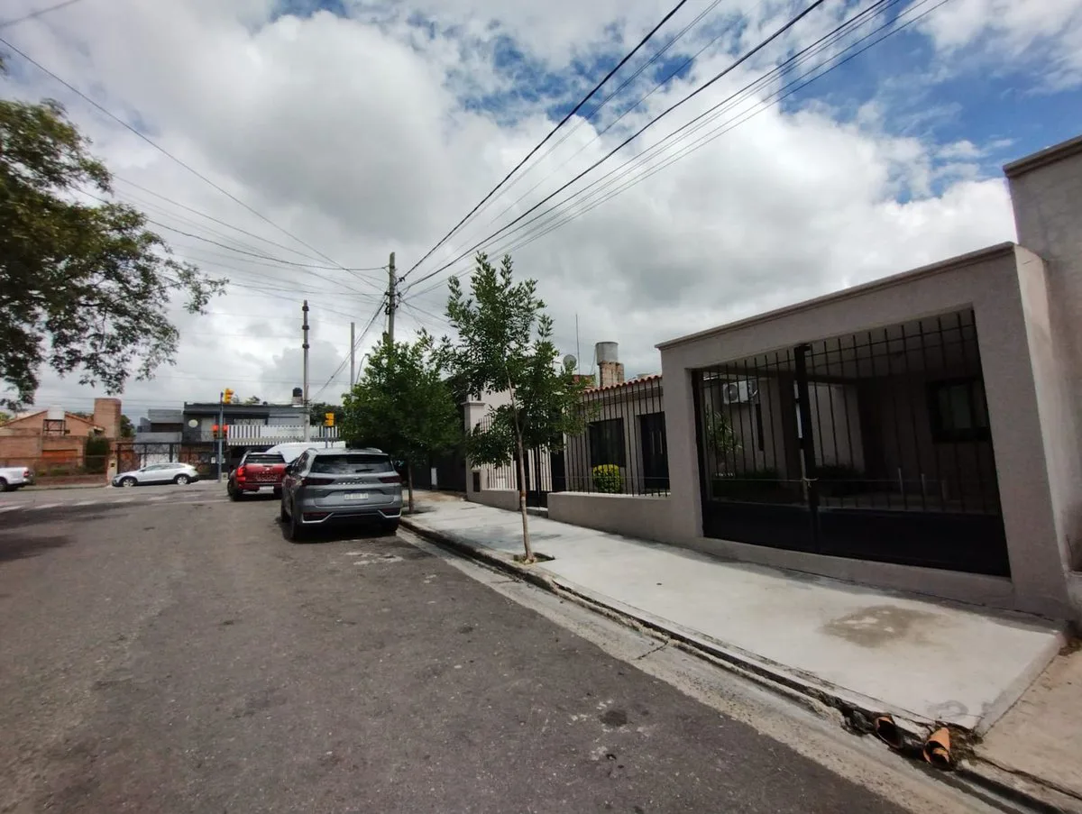 SE VENDE CASA ZONA PREMIUM CATAMARCA. FACILIDADES foto 5