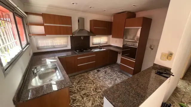 CASA EN VENTA 4 DORMITORIOS VILLA MARIA