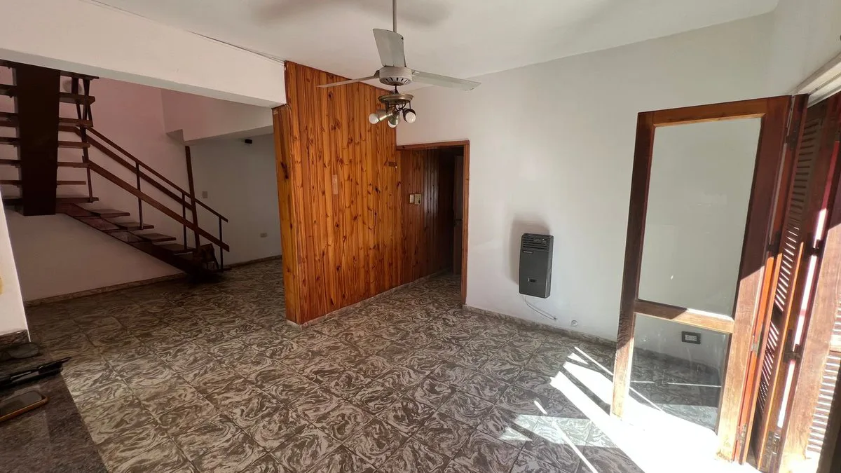 CASA EN VENTA 4 DORMITORIOS VILLA MARIA foto 4
