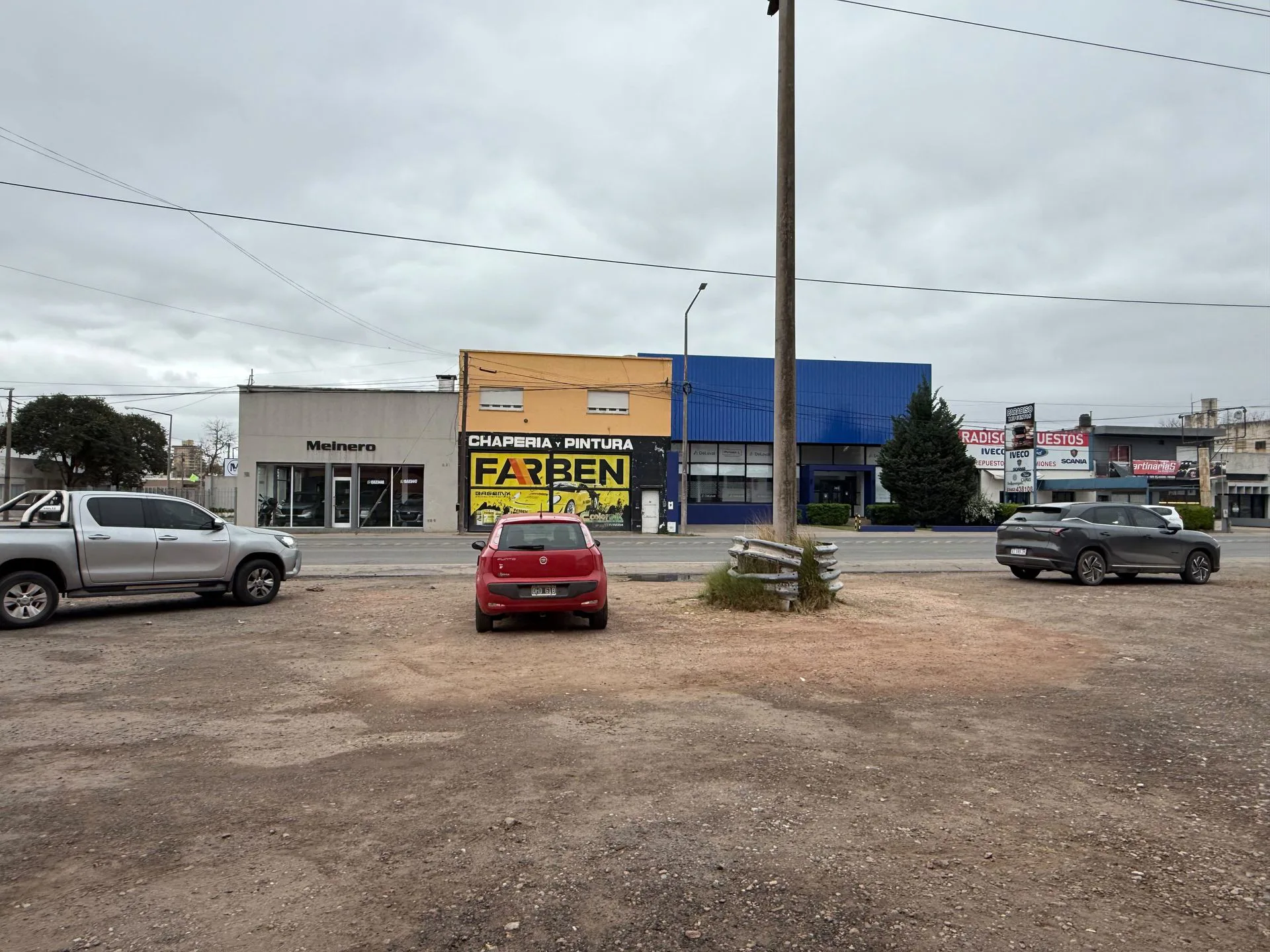Remax alquila galpón sobre ruta 8 Venado Tuerto foto 2