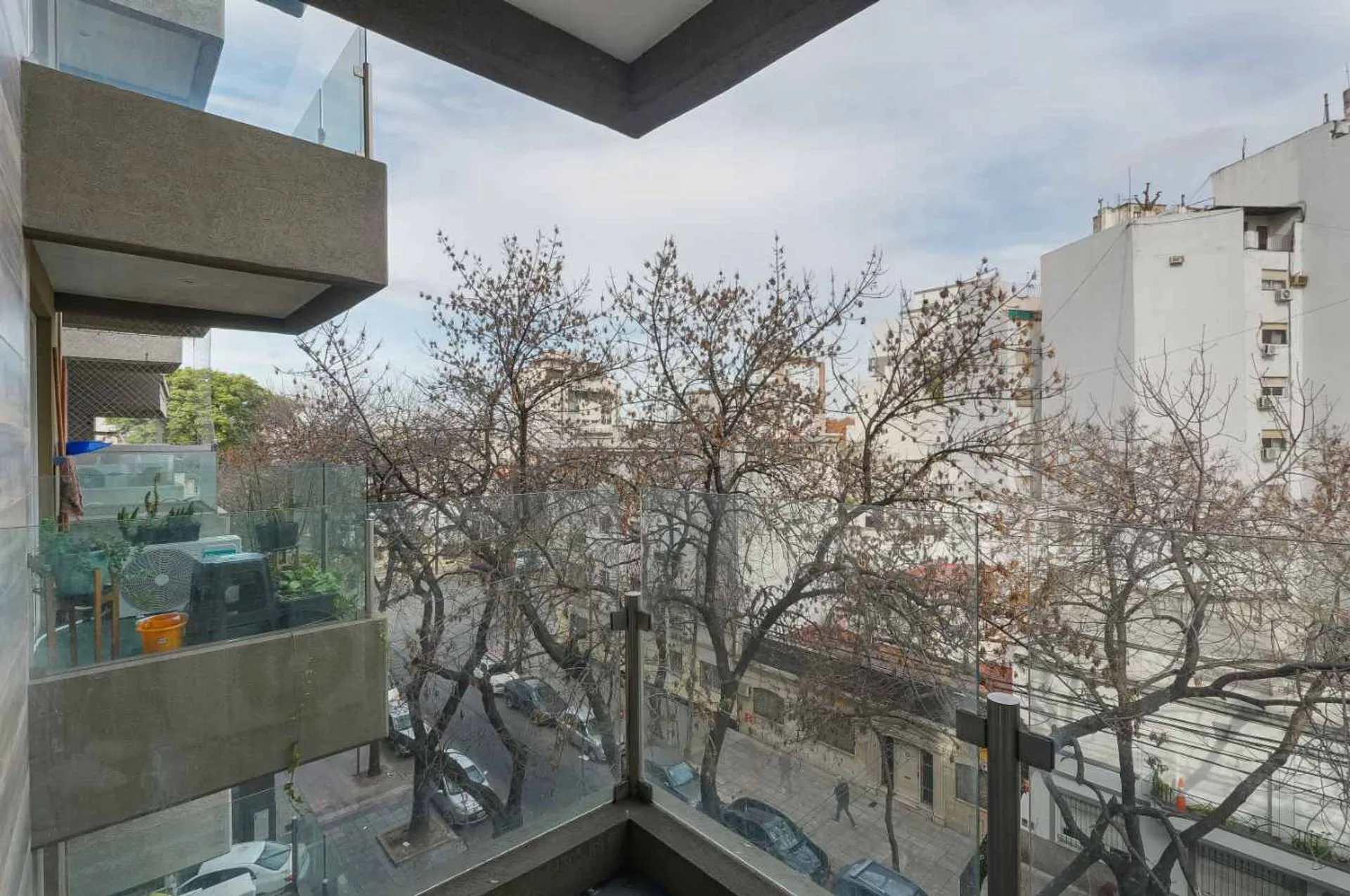 VENTA MONOAMBIENTE CON BALCÓN APTO PROFESIONAL foto 4