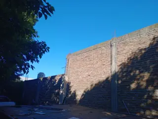 VENTA Muy buen lote con mejoras en venta a metros de ruta 8 foto 3