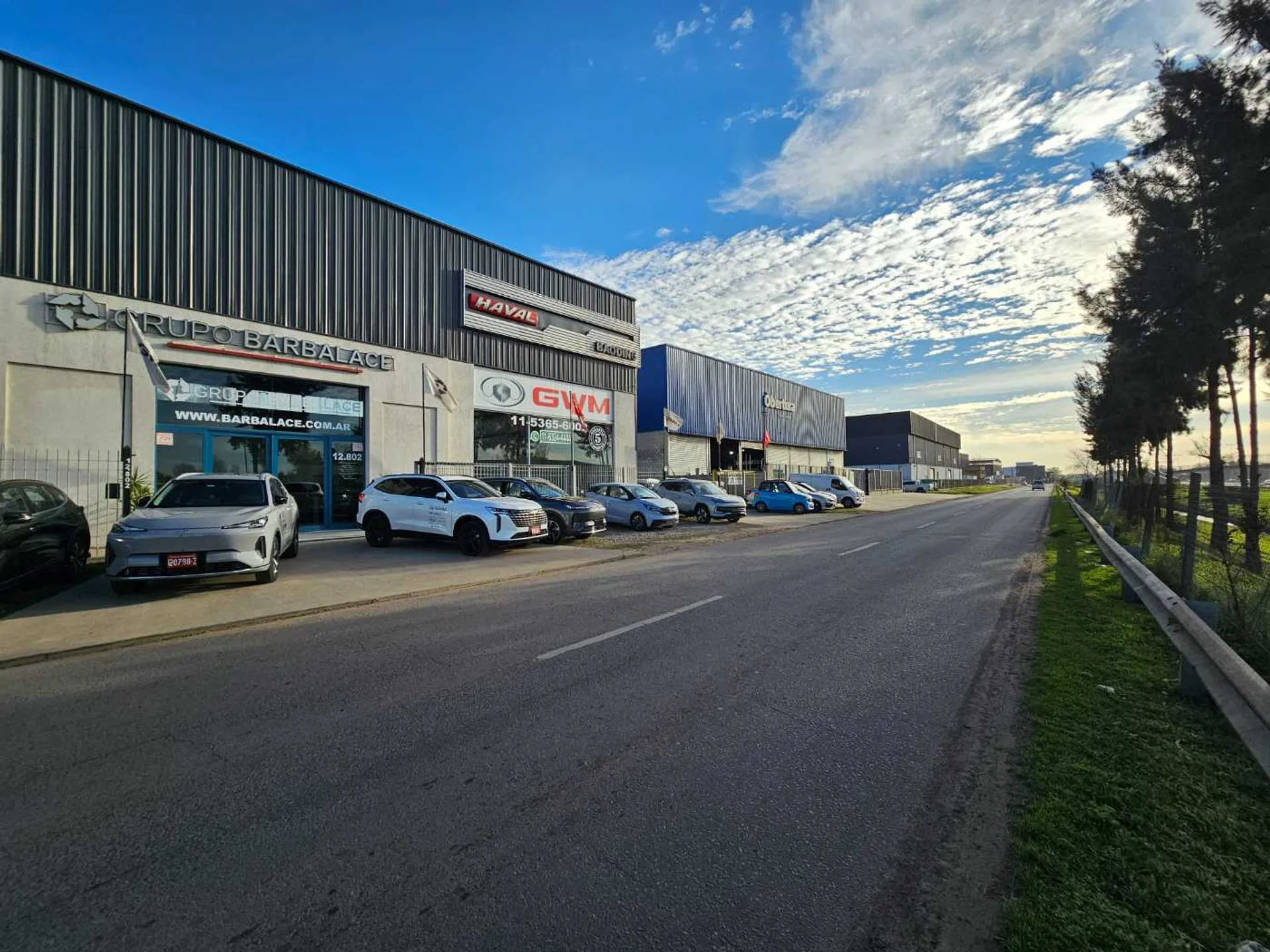 alquiler Local Comercial para Concesionaria 1600m2 foto 4