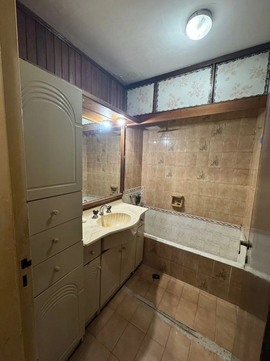 VENTA CASA EN PH  CON COCHERA EN MORON foto 4