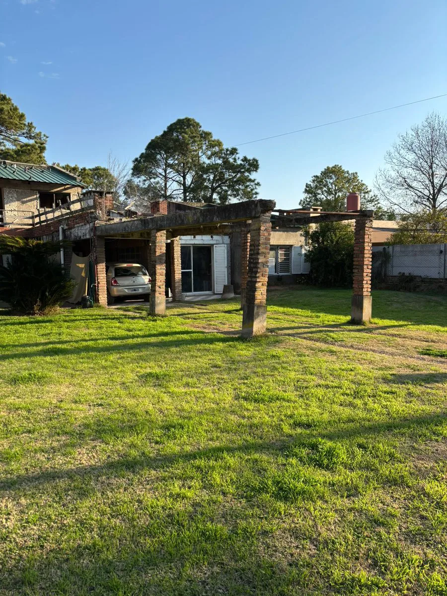 Venta de casa en Sauce viejo con gran terreno! foto 2